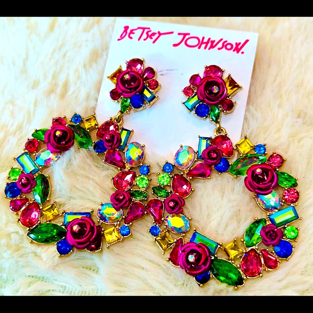 🌹 Betsey Johnson Rose Wreath Statement Sparkly Earrings 🌹